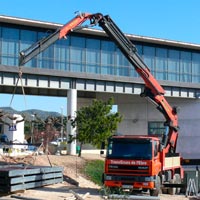 Transgrues Tortosa, gruas moviles articuladas, en Tarragona Castellon Barcelona, camiones grua autocargantes, grua movil autopropulsada, alquiler tanquetas, cesta personas
