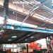 Trabajo varias gr�as articuladas en el interior de una nave