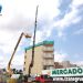 Gr�as articuladas para trabajos en cubiertas de gran altura