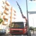 Gr�a articulada para mudanzas